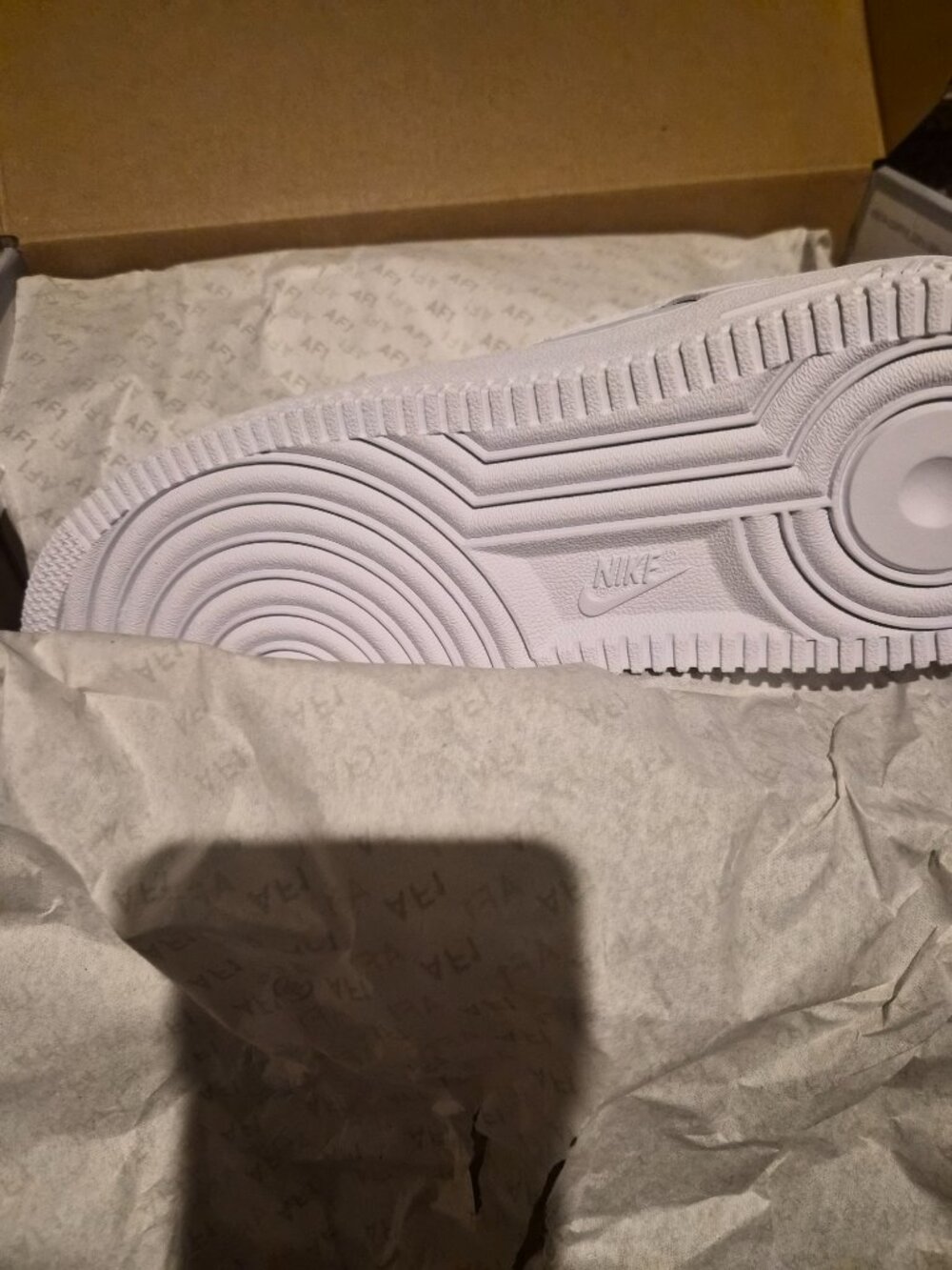 Nike Air Force 1 - Picture 4 of 4